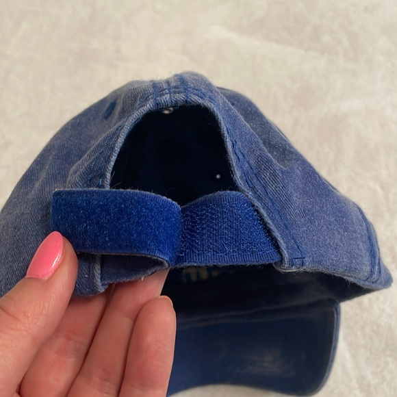 NWOT Women’s ball cap hat with adjustable strap - Picture 5 of 5